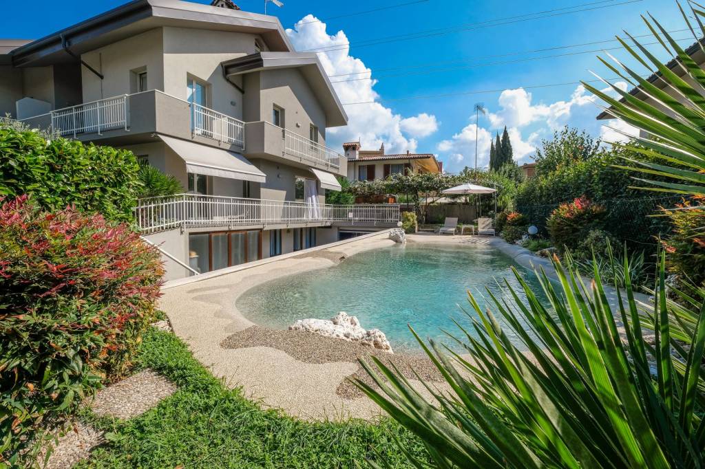 Villa | Via Campius, Villa d'Alm&egrave;