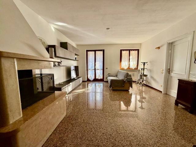 Salone