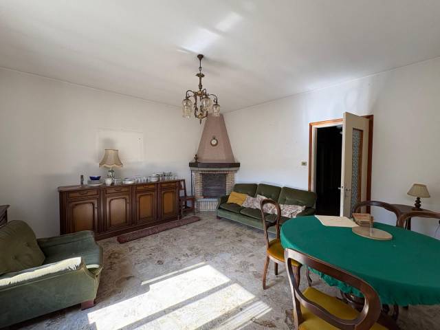 Salone