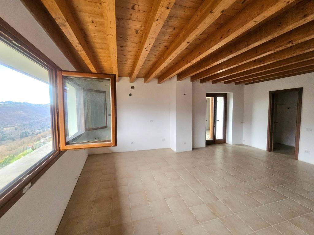 Appartamento |  Frazione Sambusita, Algua