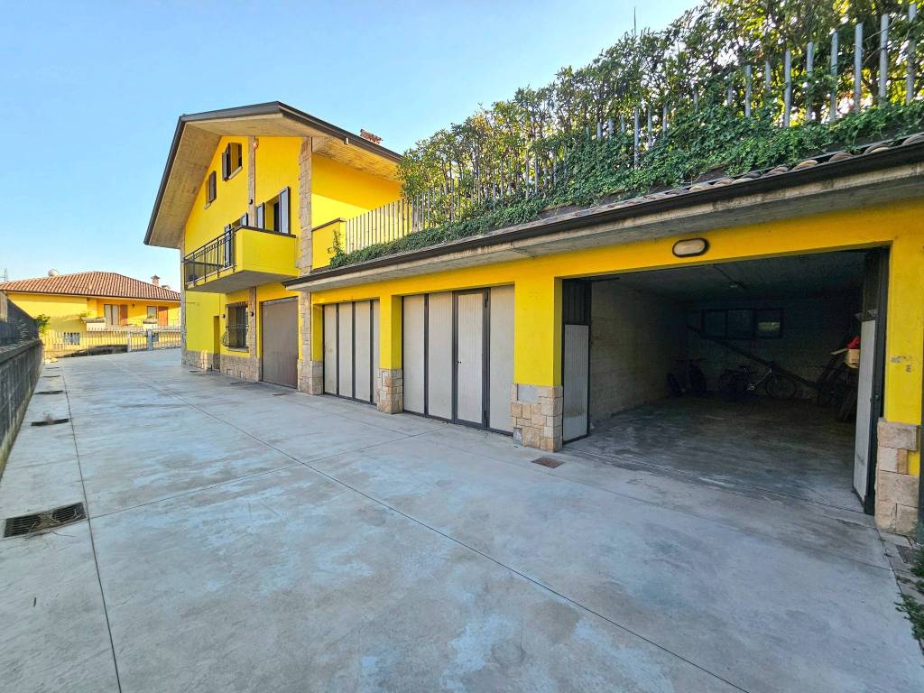 Villa | Via Trimagna, Almenno San Salvatore